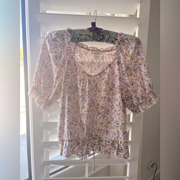 🌿💕 Urban Romantics Floral Ruffle Blouse - Picture 2 of 6